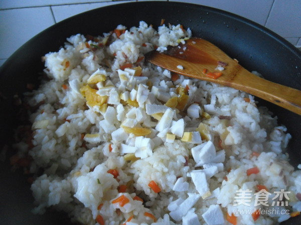 Fried Rice with Ham and Salted Egg recipe