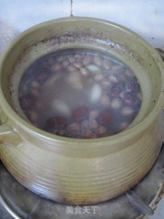 [winter Health Vegetables] Tonic Qi, Blood and Beauty——yaishan Red Date and Pigtail Soup recipe