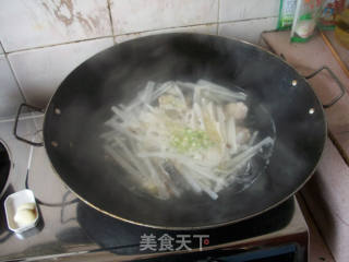 Shredded Radish Sashimi Soup recipe