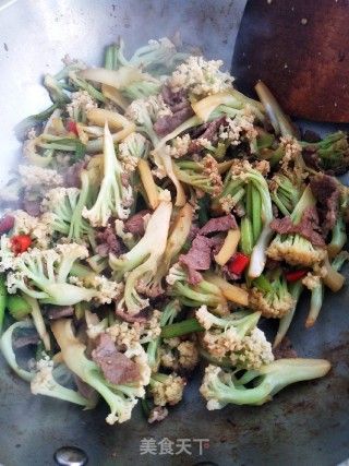 Stir-fried Beef with Organic Cauliflower recipe