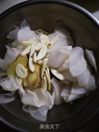 Served with Porridge and Side Dishes ~ Sweet and Sour White Radish recipe