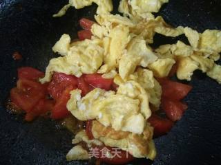 Scrambled Eggs with Tomatoes recipe
