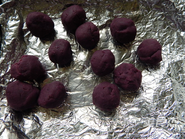 Purple Sweet Potato Mooncake recipe