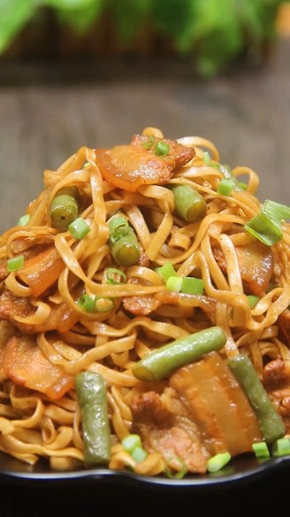 Lazy Version Rice Cooker Braised Noodles