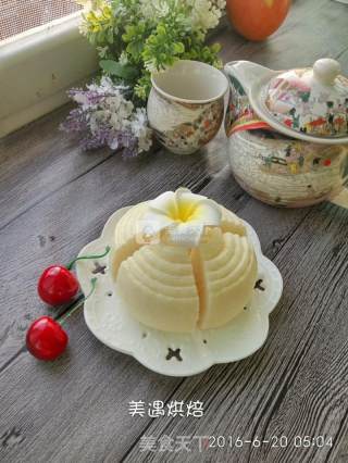 #aca烤明星大赛#milk-flavored Big Flower Roll recipe