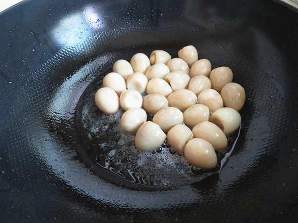 Stir-fried Quail Eggs with Bell Peppers recipe