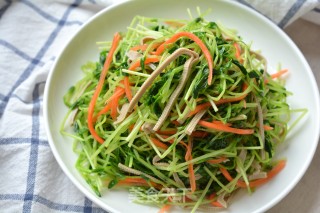 Pea Sprouts Mixed with Tofu Shreds recipe