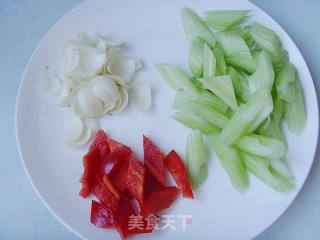Good for A Century: Stir-fried Shrimps with Celery and Lily recipe
