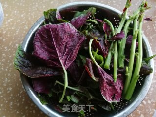 Red Amaranth, Mushroom and Egg Soup recipe