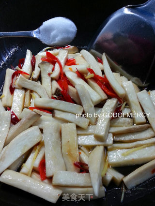 Simple Ingredients to Create A Graceful Little Fox Fairy = Defeat Fatty Chicken Breast Stewed Pleurotus Eryngii recipe
