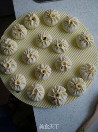 Chinese Cabbage and Mushroom Steamed Bun recipe