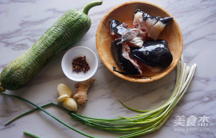 Fish Head Loofah Soup recipe