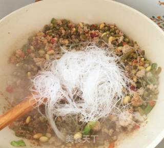 Stir-fried Capers with Minced Pork Vermicelli recipe