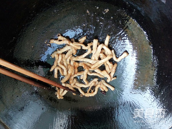 Fried Noodles with Shredded Pork recipe