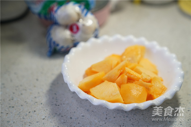 Yellow Peach Lily Syrup recipe