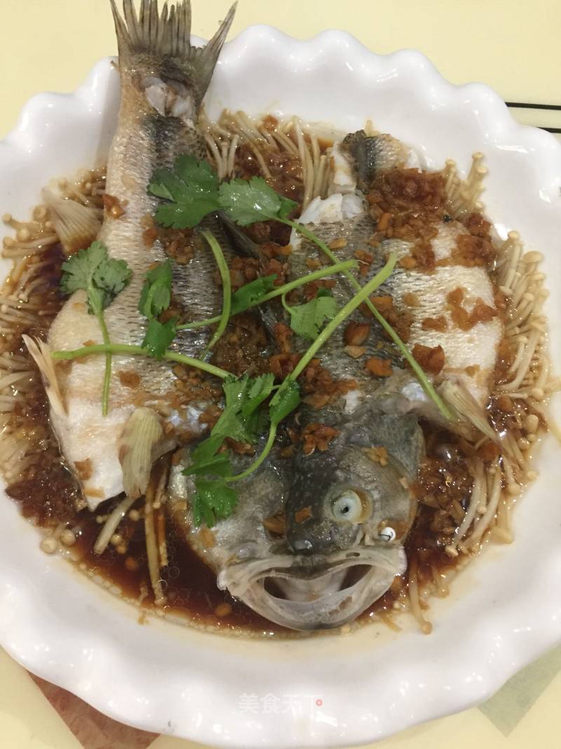 Steamed Sea Bass with Enoki Mushroom recipe