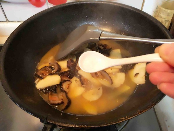 Braised Red Ginseng with Winter Bamboo Shoots recipe