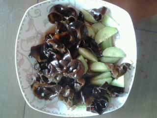 Black Fungus Mixed with Cucumber recipe