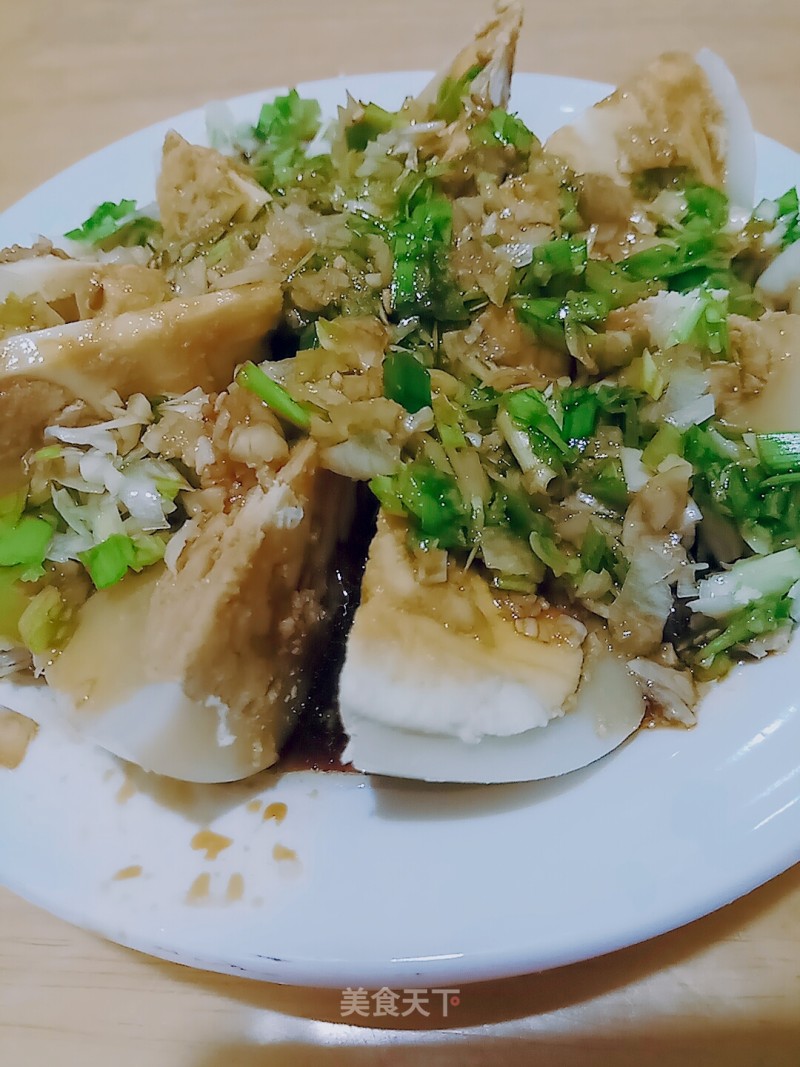 Goose Eggs Mixed with Garlic Sprouts recipe