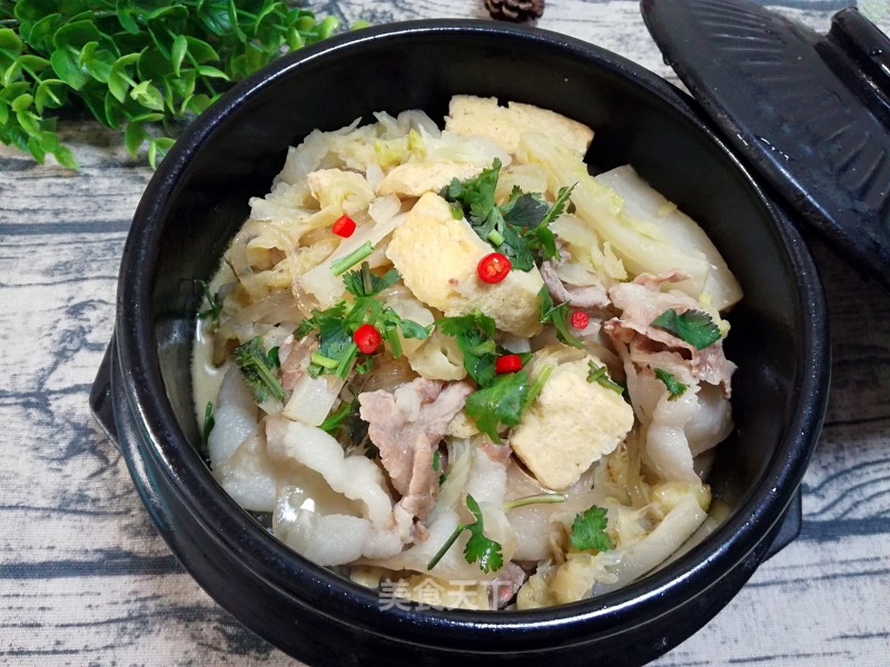 Chinese Cabbage Stewed Vermicelli and Frozen Tofu recipe