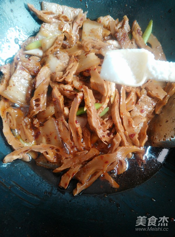 Stir-fried Dried Bamboo Shoots with Twice-cooked Pork recipe