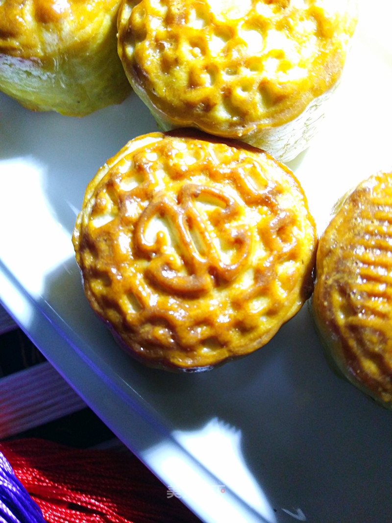 How to Make Mooncakes with Crispy Crust and Cookie Taste