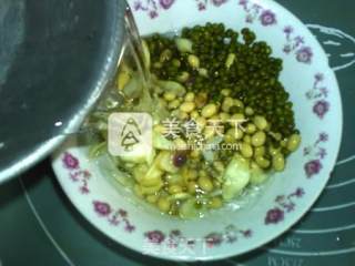 Red Date Lily and Mung Bean Soy Milk recipe