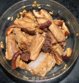 Steamed Pork Ribs with Mushroom Vermicelli recipe