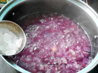 Beauty Dessert---purple Sweet Potato, Tremella, Lotus Seed Soup recipe