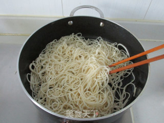 Stir-fried Noodles with Chicken Festive Pork recipe