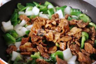 Stir-fried Pork with Green Pepper and Onion recipe