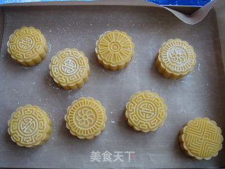 Purple Sweet Potato Mooncake recipe