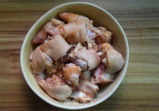 Soy Peanut Braised Pig's Trotter recipe