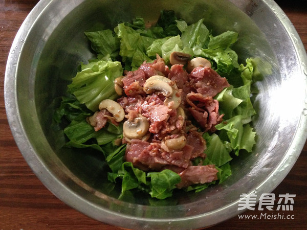 Mushroom Bacon Salad recipe