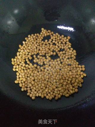 Stir-fried Soybeans with Chili Sauce recipe