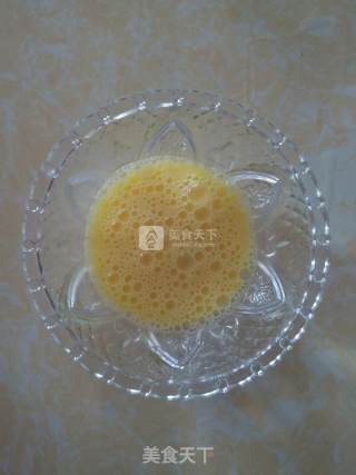 Steamed Egg with Milk and Peach Gum (sweet) recipe