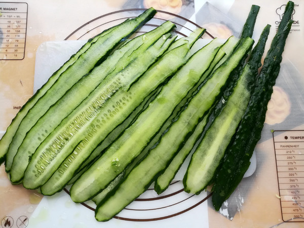 Avocado Cucumber Roll recipe