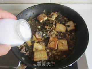 Braised Tofu with Pickled Vegetables and Minced Pork recipe