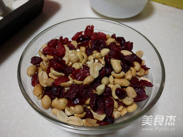 Cranberry Peanut Nougat recipe