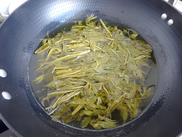 Toon and Egg Hair Noodles recipe