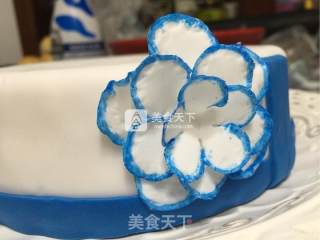 Blue and White Fondant Cake recipe