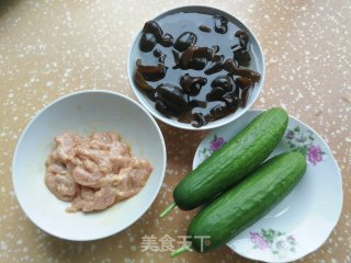 Stir-fried Pork with Cucumber and Black Fungus recipe