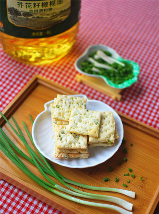 Olive Oil Chives Crackers