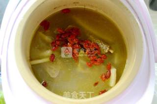 Steak with Yam and Coix Seed in Clay Pot recipe
