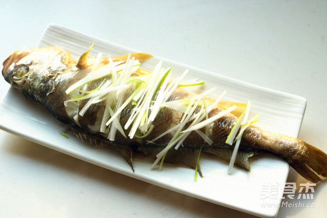 Steamed Yellow Croaker recipe