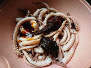 Grilled Squid with Sauce recipe