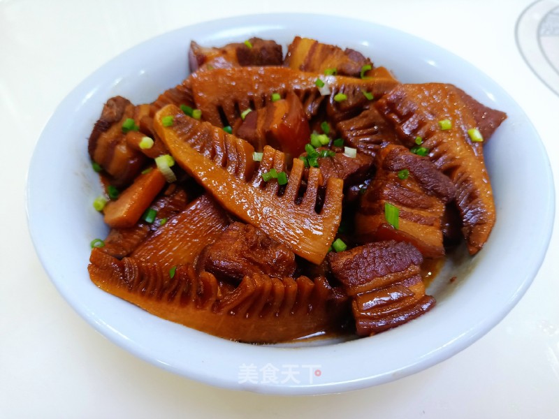 Braised Pork with Winter Bamboo Shoots recipe