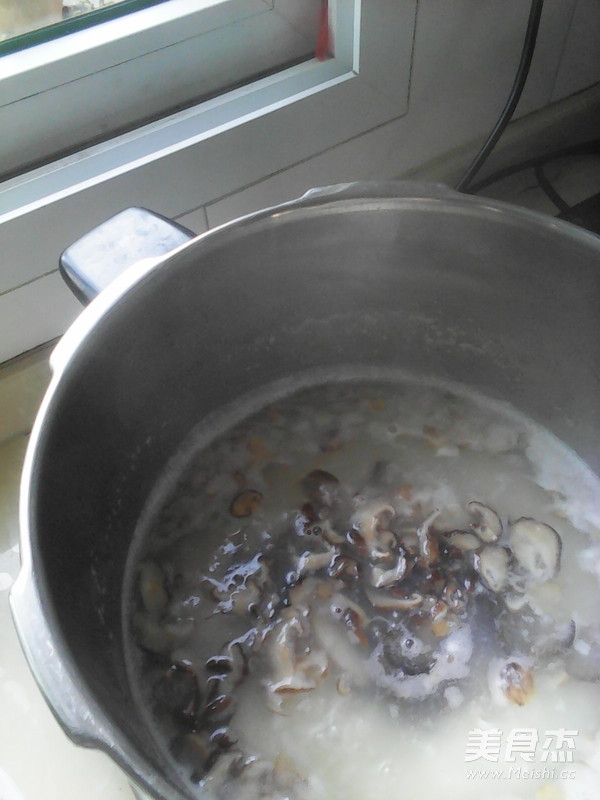 Sea Cucumber and Abalone Congee recipe