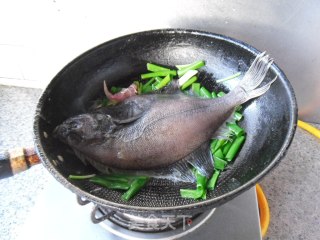 Braised Fish with Scallions recipe