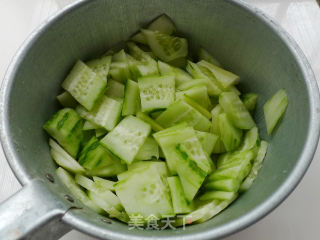 Fried Prawns with Cucumber recipe